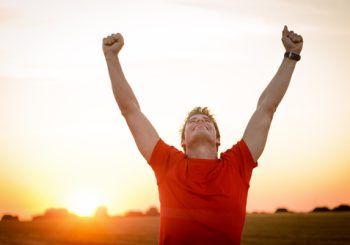 हाँस्दा स्वास्थ्यलाई फाइदा