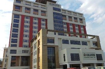 ग्राण्डी अस्पतालको छतबाट हाम फालेर आत्महत्या