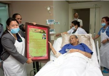 डा देवकोटालाई अभिनन्दनपत्र प्रदान