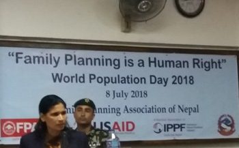 स्वास्थ्य राज्यमन्त्रीको प्रश्न, ‘आठ दश बच्चा जन्माउन किन नपाउने ?’