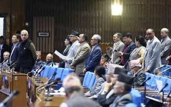 आधा घन्टा बैठक स्थगित–संसदमा चिकित्सा शिक्षा विधेयक