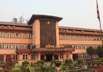 स्वास्थ्य क्षेत्र बन्द नगर्न सर्वोच्चको आदेश