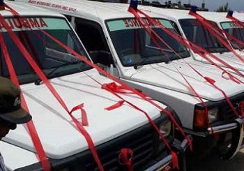 नेपाली कांग्रेसका सांसद लामाले दिए जिल्लाका सबै स्थानीय तहलाई एम्बुलेन्स