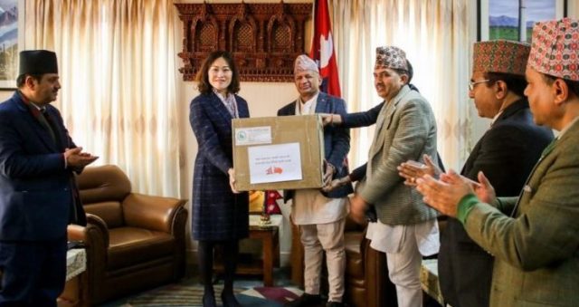 कोरोना भाइरस नियन्त्रणमा सघाउन नेपालले चीनलाई दियो १ लाख थान डिडेक्टिभ मास्क