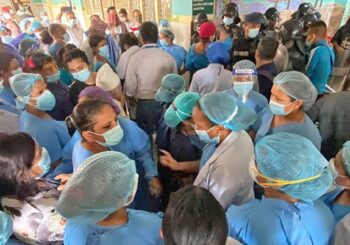 वीरमा स्वास्थ्यकर्मी र प्रहरीबीच झडप, ४ जना घाइते
