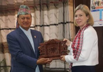 स्वास्थ्य मन्त्री बस्नेत र बेलायती राजदूतबिच विदाई भेट