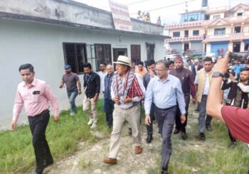 स्वास्थ्य मन्त्रीद्वारा दुवाकोटको वीर अस्पतालको भ्रमण, जग्गामा तारबार लगाउन निर्देशन