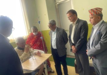 पुर्व प्रधानमन्त्री चन्दको स्वास्थ्य अवस्था बुझ्न गृहमन्त्री लेखक पुगे वीर अस्पताल