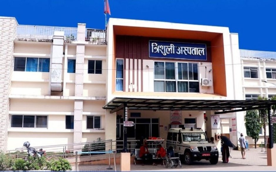 बाढीले यातायत अवरुद्द भएपछि हुम्ला भन्दा पनि दुर्गम भयो त्रिशुली अस्पताल