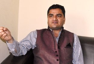 स्वास्थ्य मन्त्री पौडेलले संसदमा सुझाए स्वास्थ्य बीमा व्यवस्थित गर्ने विभिन्न विकल्प