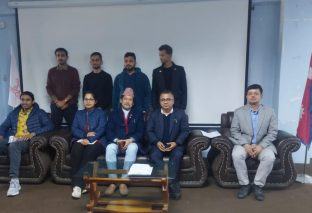 ‘नेपालको लागि नेपाली चिकित्सक’ भन्ने नाराका साथ चिकित्सक संघले स्थापना दिवस मनाउदै