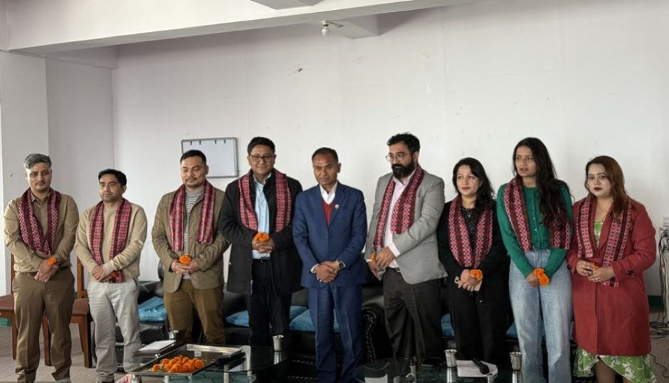 डा. पुकारको नेतृत्वमा कर्णाली प्रदेश अस्पताल सुर्खेतमामा ६ जनाको मिर्गौलाको प्रत्यारोपण
