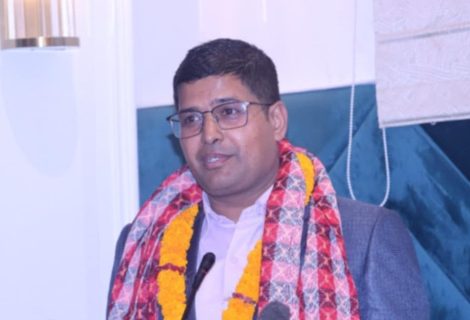 सुदर्शन देवकोटा स्मृति स्वास्थ्य पत्रकारिता पुरस्कार गोराखपत्रका स्वास्थ्य पत्रकार ढुङ्गेललाई
