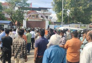 चिकित्सकले लापरवाही गरेको आरोप लगाउदै कपिलबस्तुमा प्रदर्शन