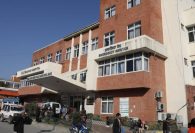 बेड नपाएर त्रिवि शिक्षण अस्पतालको आकस्मिक कक्ष बाहिर बिरामीको मृत्यु