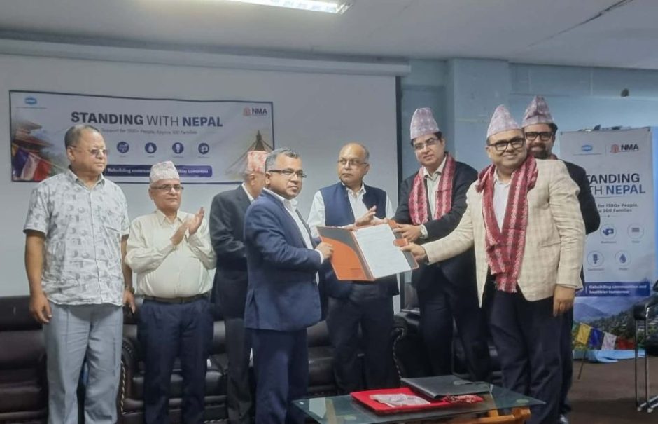 बाढी प्रभावितकालागि युएसभी फर्मास्युटिकल्सको चिकित्सक संघ मार्फत डेढ करोड रुपैया सहयोग